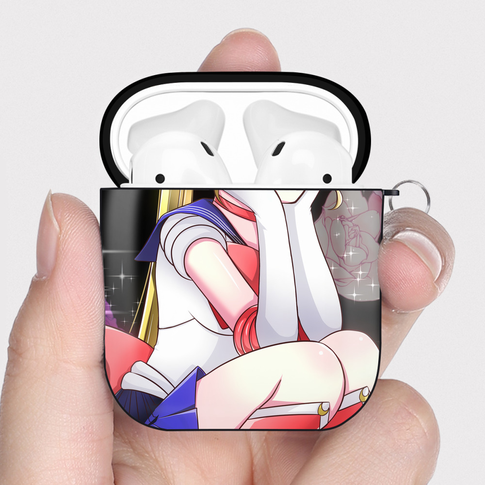 （画像用） 美少女戦士セーラームーン Sailor Moon AirPods 第2世代保護ケース ハードシェル ブラック 耐衝撃・防指紋・カラビナ付き