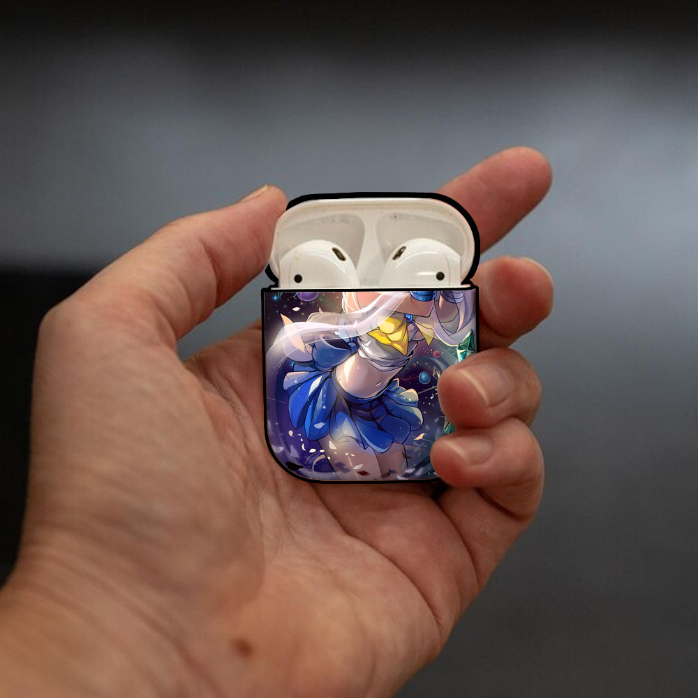 美少女戦士セーラームーン Sailor Moon AirPods 第2世代保護ケース ハードシェル ブラック 耐衝撃・防指紋・カラビナ付き