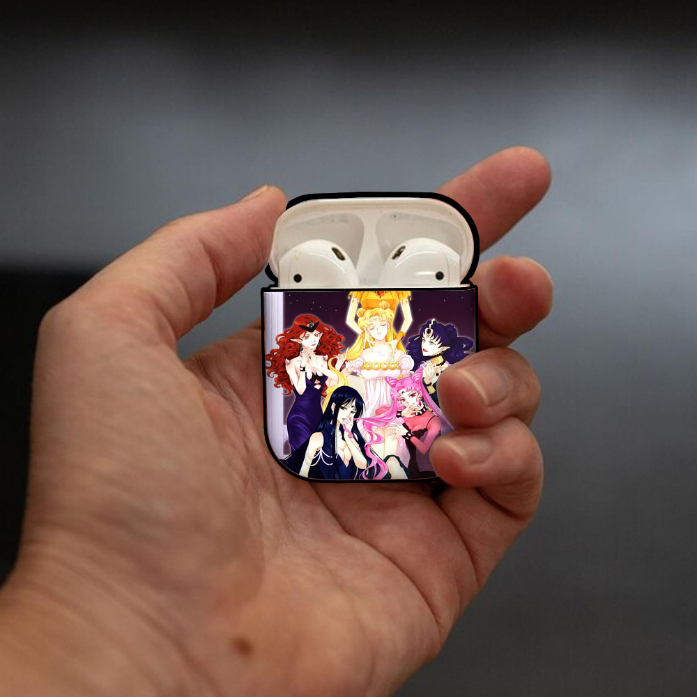 美少女戦士セーラームーン Sailor Moon AirPods 第2世代保護ケース ハードシェル ブラック 耐衝撃・防指紋・カラビナ付き
