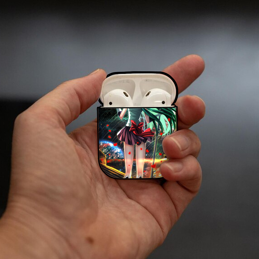 美少女戦士セーラームーン Sailor Moon AirPods 第2世代保護ケース ハードシェル ブラック 耐衝撃・防指紋・カラビナ付き