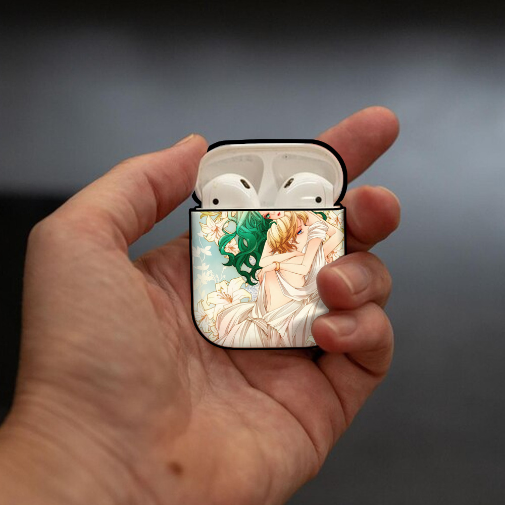 美少女戦士セーラームーン Sailor Moon AirPods 第2世代保護ケース ハードシェル ブラック 耐衝撃・防指紋・カラビナ付き