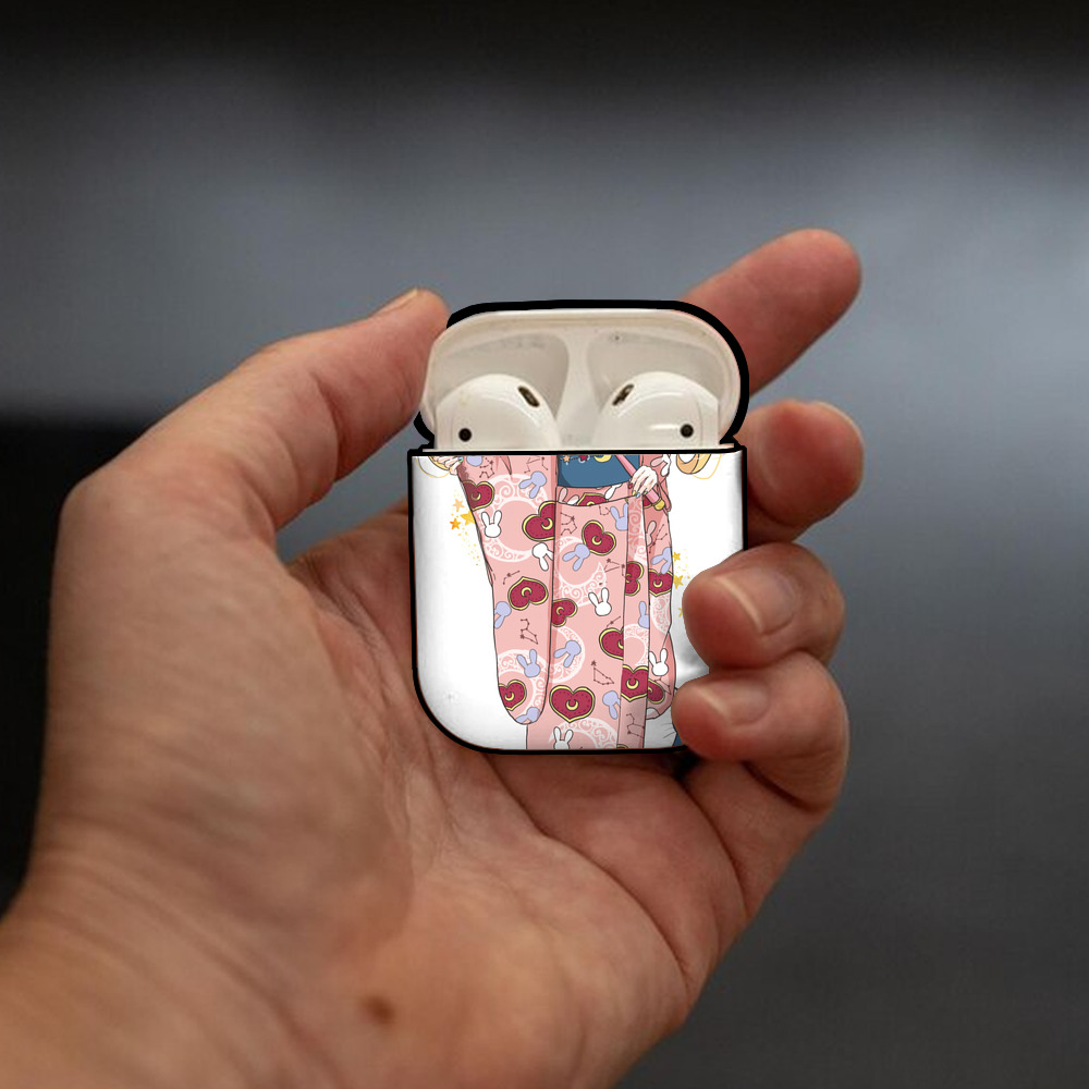 美少女戦士セーラームーン Sailor Moon AirPods 第2世代保護ケース ハードシェル ブラック 耐衝撃・防指紋・カラビナ付き
