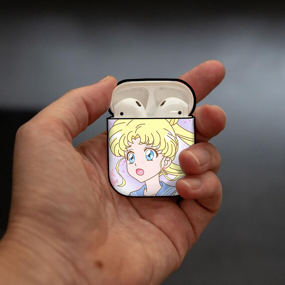 美少女戦士セーラームーン Sailor Moon AirPods 第2世代保護ケース ハードシェル ブラック 耐衝撃・防指紋・カラビナ付き
