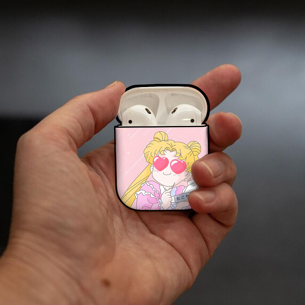 美少女戦士セーラームーン Sailor Moon AirPods 第2世代保護ケース ハードシェル ブラック 耐衝撃・防指紋・カラビナ付き