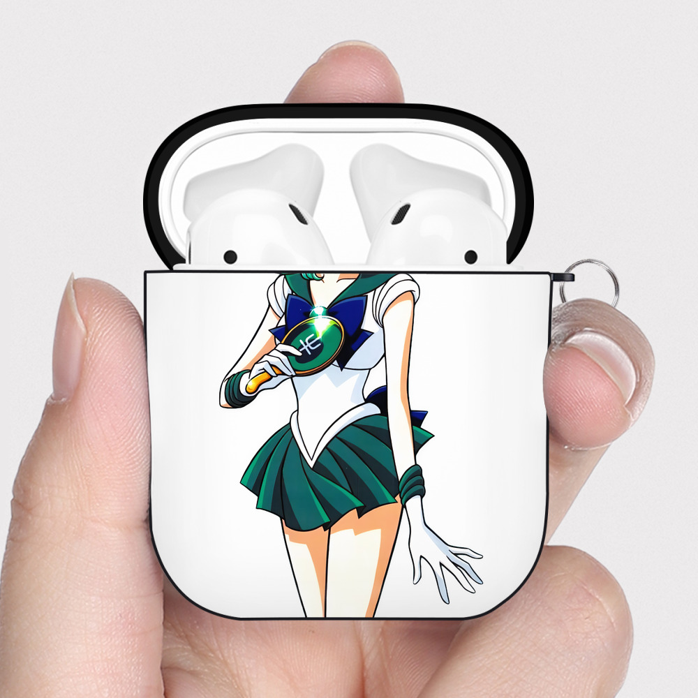 （画像用） 美少女戦士セーラームーン 海王 みちる（かいおう みちる） Sailor Moon Kaiou Michiru AirPods 第2世代保護ケース ハードシェル ブラック 耐衝撃・防指紋・カラビナ付き