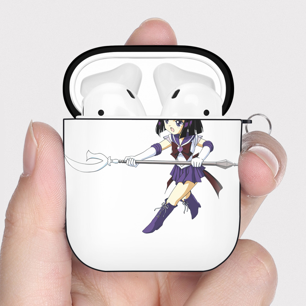 （画像用） 美少女戦士セーラームーン 土萠ほたる Sailor Moon Tomoe Hotaru （セーラーサターン；Sailor Saturn） AirPods 第2世代保護ケース ハードシェル ブラック 耐衝撃・防指紋・カラビナ付き