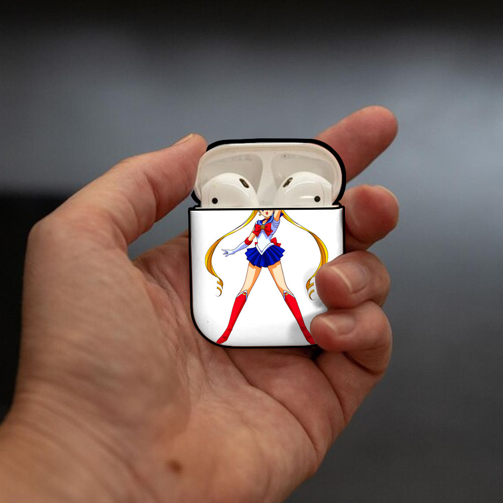 美少女戦士セーラームーン 月野 うさぎ つきの うさぎ Sailor Moon Tsukino Usagi AirPods 第2世代保護ケース ハードシェル ブラック 耐衝撃・防指紋・カラビナ付き