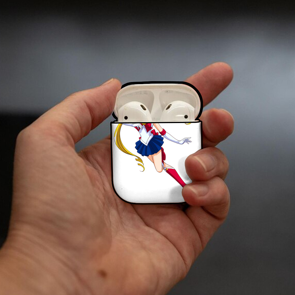美少女戦士セーラームーン 月野 うさぎ つきの うさぎ Sailor Moon Tsukino Usagi AirPods 第2世代保護ケース ハードシェル ブラック 耐衝撃・防指紋・カラビナ付き