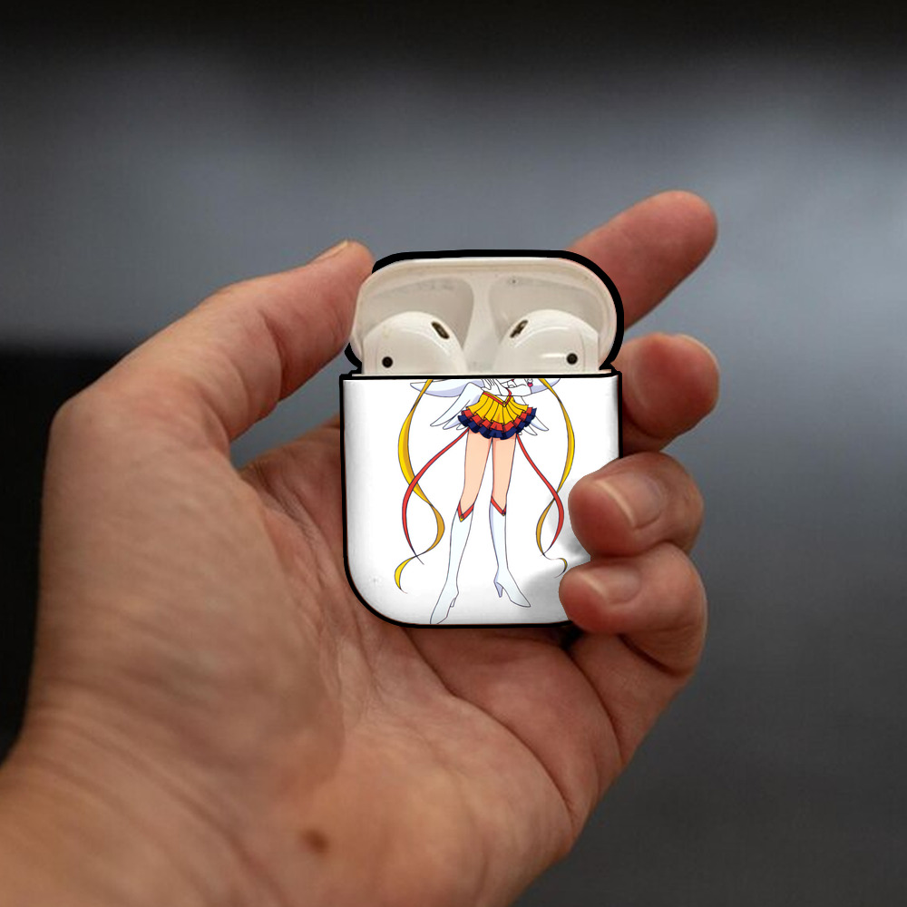 美少女戦士セーラームーン 月野 うさぎ つきの うさぎ Sailor Moon Tsukino Usagi AirPods 第2世代保護ケース ハードシェル ブラック 耐衝撃・防指紋・カラビナ付き