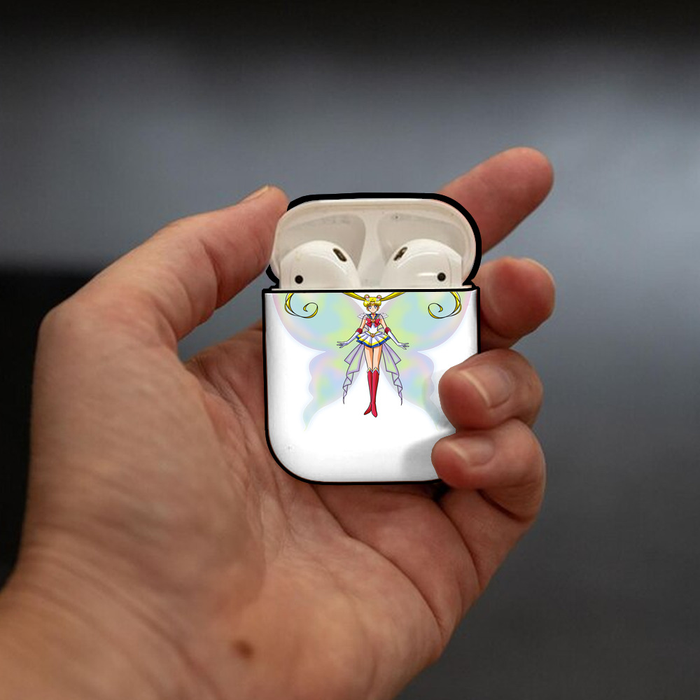 美少女戦士セーラームーン 月野 うさぎ つきの うさぎ Sailor Moon Tsukino Usagi AirPods 第2世代保護ケース ハードシェル ブラック 耐衝撃・防指紋・カラビナ付き