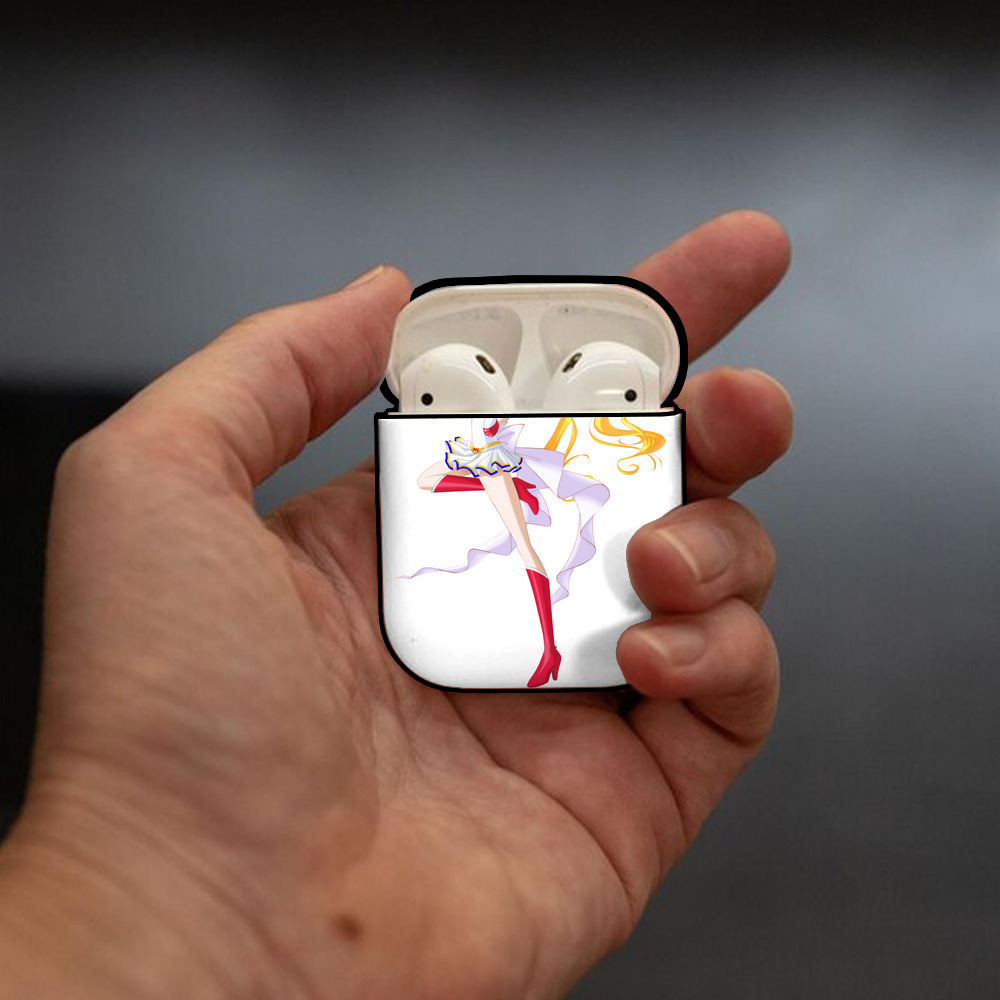 美少女戦士セーラームーン 月野 うさぎ つきの うさぎ Sailor Moon Tsukino Usagi AirPods 第2世代保護ケース ハードシェル ブラック 耐衝撃・防指紋・カラビナ付き