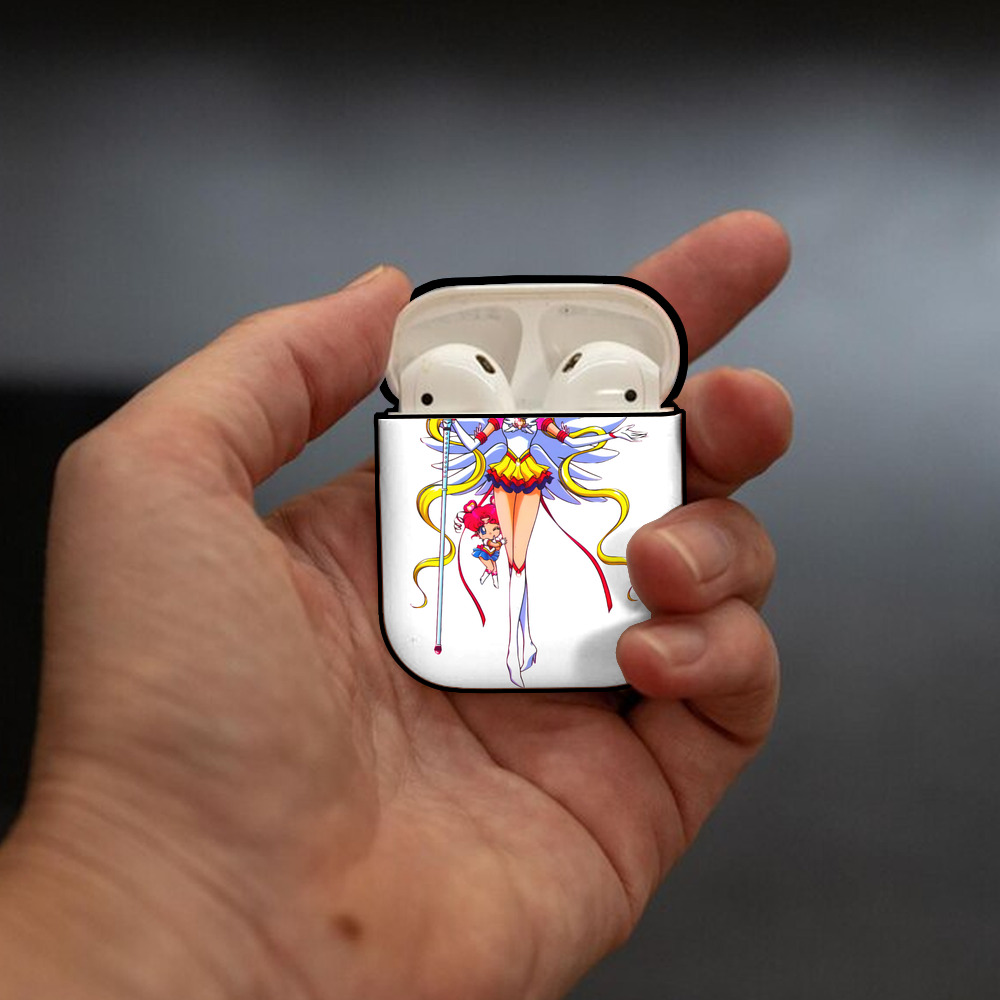 美少女戦士セーラームーン 月野 うさぎ つきの うさぎ Sailor Moon Tsukino Usagi AirPods 第2世代保護ケース ハードシェル ブラック 耐衝撃・防指紋・カラビナ付き