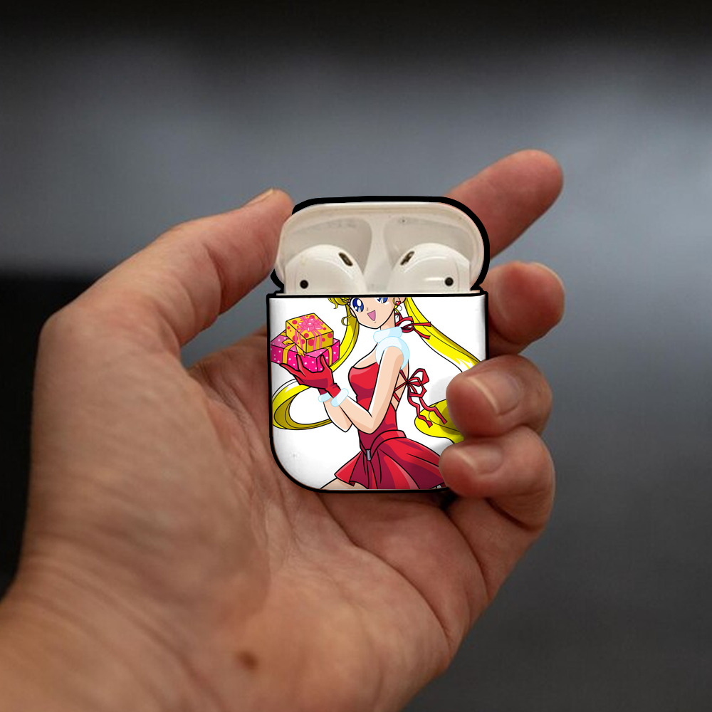 美少女戦士セーラームーン 月野 うさぎ つきの うさぎ Sailor Moon Tsukino Usagi AirPods 第2世代保護ケース ハードシェル ブラック 耐衝撃・防指紋・カラビナ付き