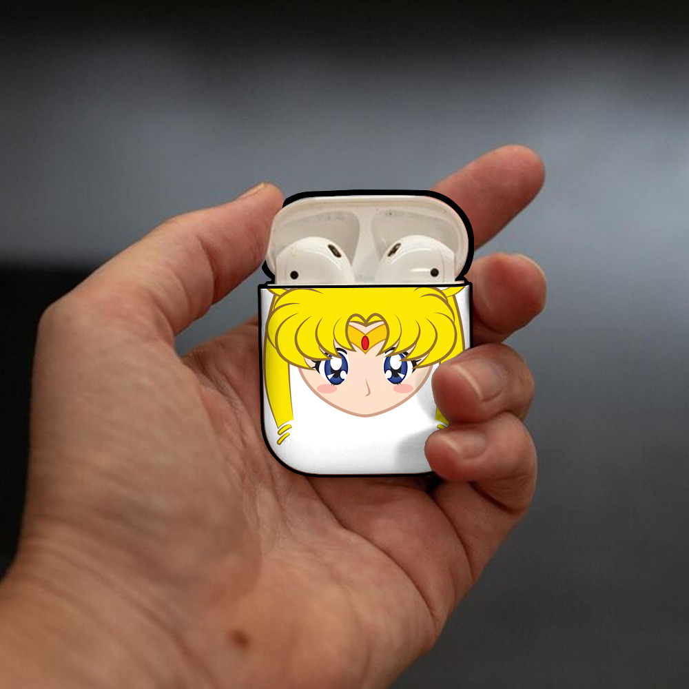 美少女戦士セーラームーン 月野 うさぎ つきの うさぎ Sailor Moon Tsukino Usagi AirPods 第2世代保護ケース ハードシェル ブラック 耐衝撃・防指紋・カラビナ付き
