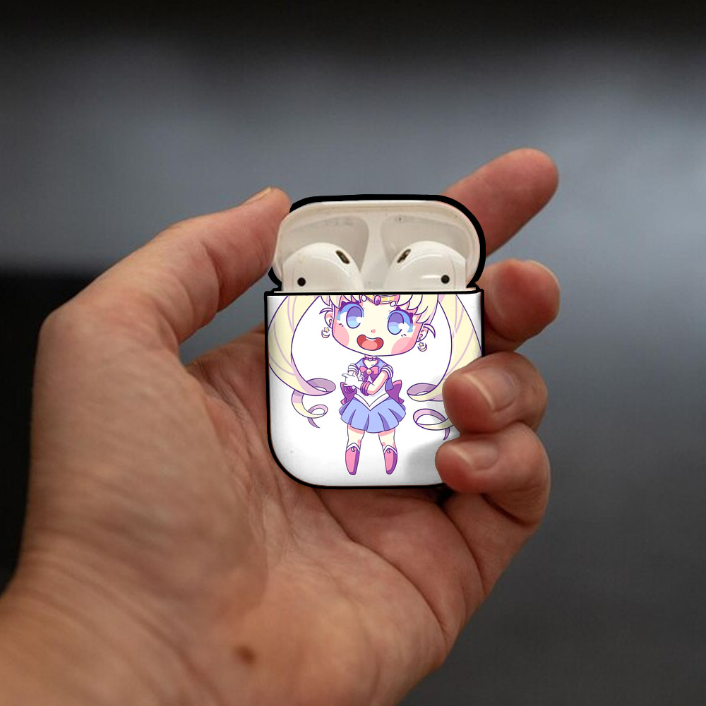 美少女戦士セーラームーン 月野 うさぎ つきの うさぎ Sailor Moon Tsukino Usagi AirPods 第2世代保護ケース ハードシェル ブラック 耐衝撃・防指紋・カラビナ付き