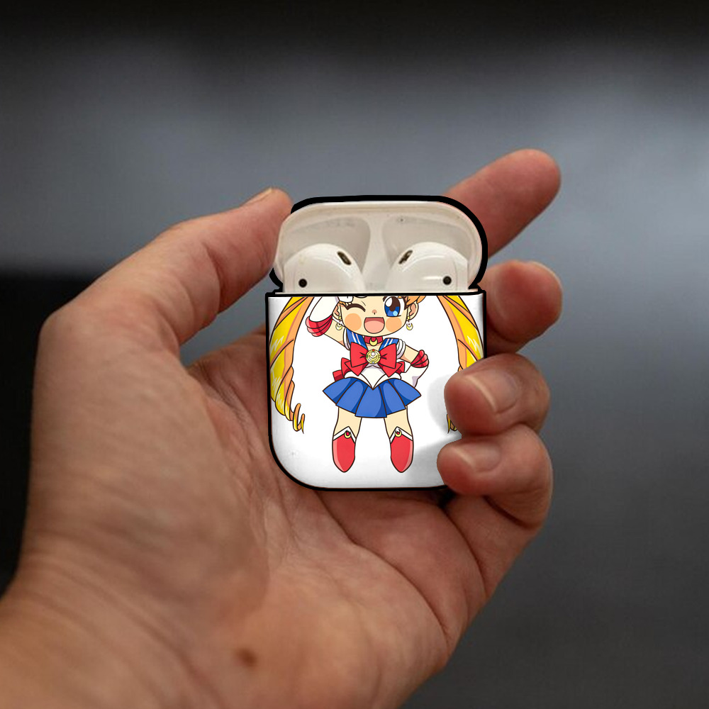 美少女戦士セーラームーン 月野 うさぎ つきの うさぎ Sailor Moon Tsukino Usagi AirPods 第2世代保護ケース ハードシェル ブラック 耐衝撃・防指紋・カラビナ付き