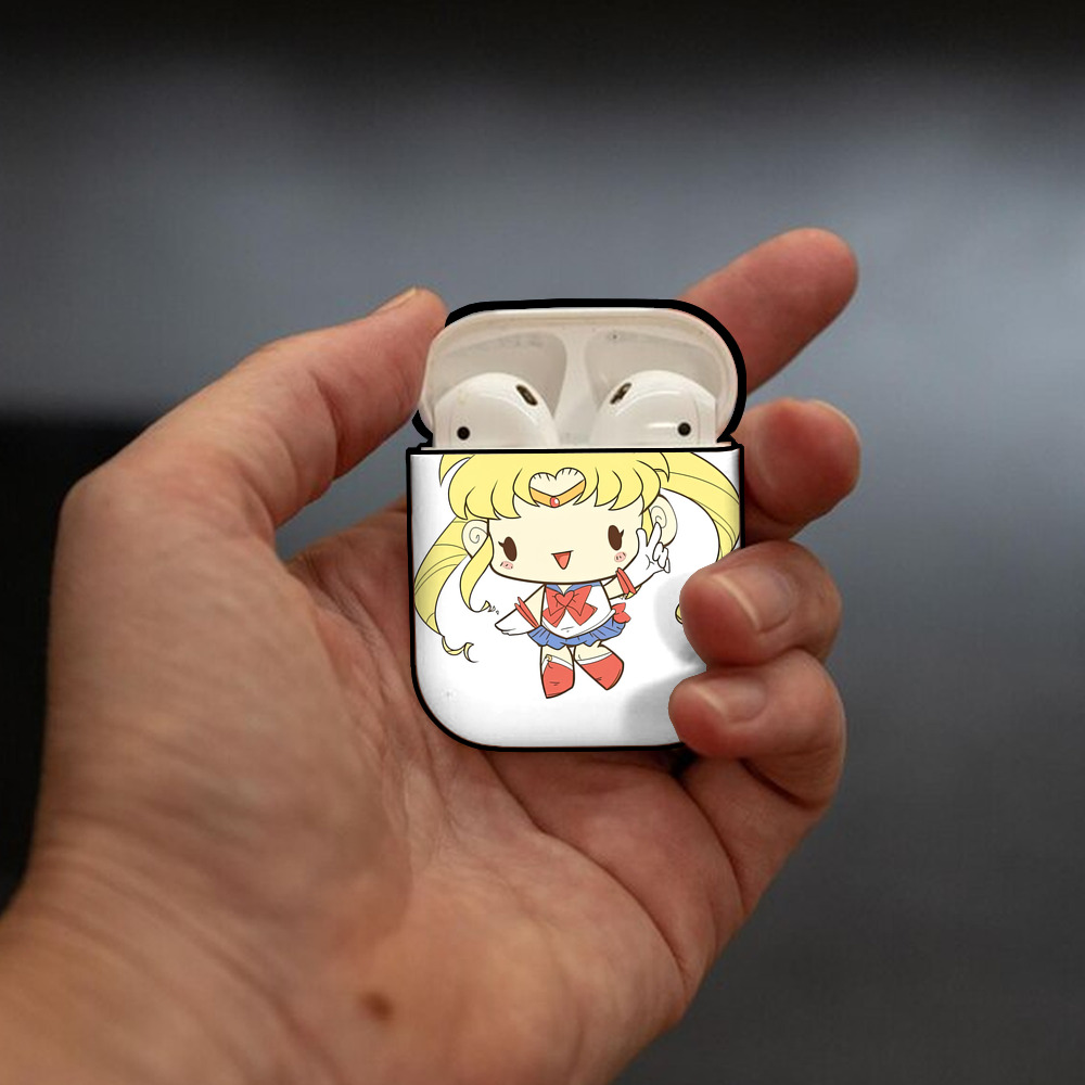 美少女戦士セーラームーン 月野 うさぎ つきの うさぎ Sailor Moon Tsukino Usagi AirPods 第2世代保護ケース ハードシェル ブラック 耐衝撃・防指紋・カラビナ付き