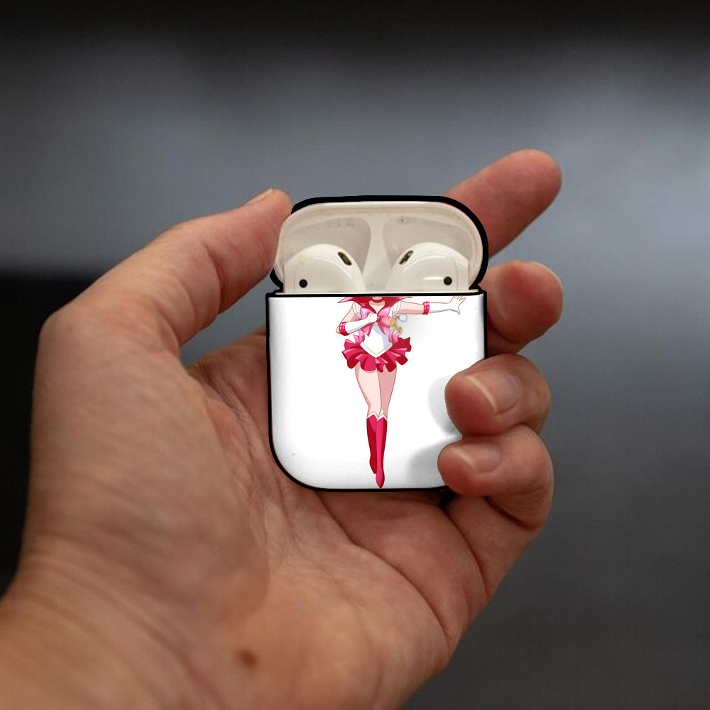 美少女戦士セーラームーン ちびうさ Sailor Moon Chibiusa Tsukino Usagi Small Lady Serenity AirPods 第2世代保護ケース ハードシェル ブラック 耐衝撃・防指紋・カラビナ付き