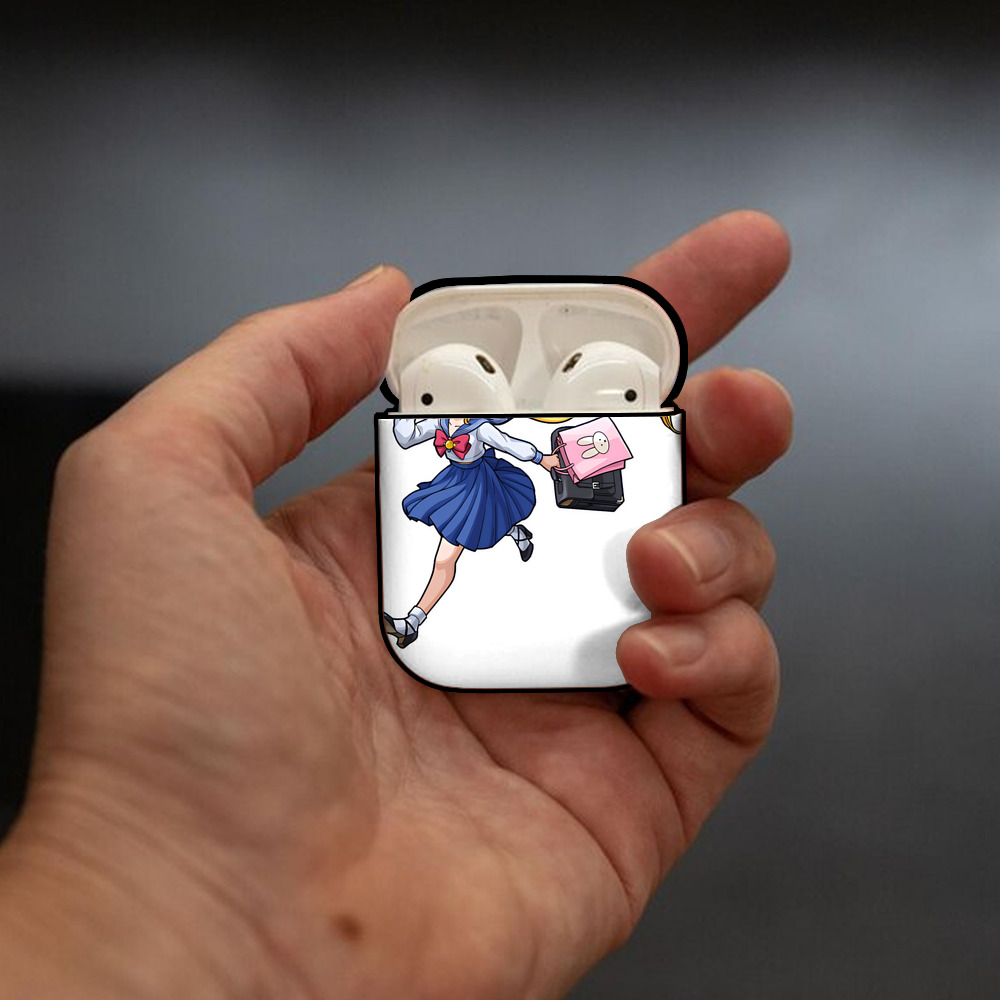 美少女戦士セーラームーン 愛野 美奈子 あいの みなこ Sailor Moon Aino Minako AirPods 第2世代保護ケース ハードシェル ブラック 耐衝撃・防指紋・カラビナ付き