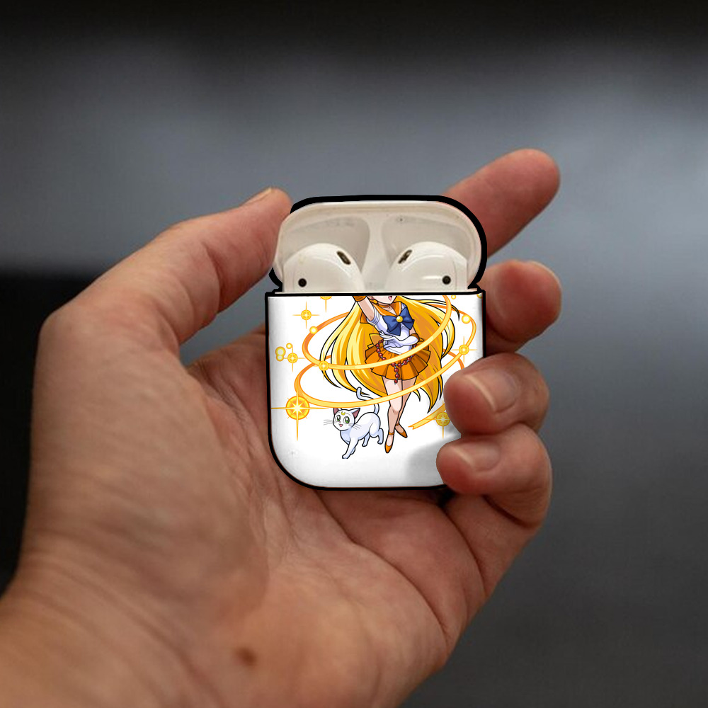 美少女戦士セーラームーン 愛野 美奈子 あいの みなこ Sailor Moon Aino Minako AirPods 第2世代保護ケース ハードシェル ブラック 耐衝撃・防指紋・カラビナ付き
