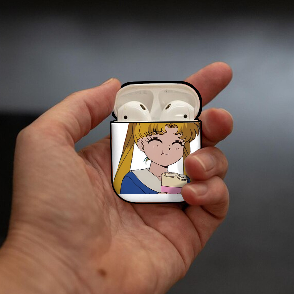 美少女戦士セーラームーン 愛野 美奈子 あいの みなこ Sailor Moon Aino Minako AirPods 第2世代保護ケース ハードシェル ブラック 耐衝撃・防指紋・カラビナ付き