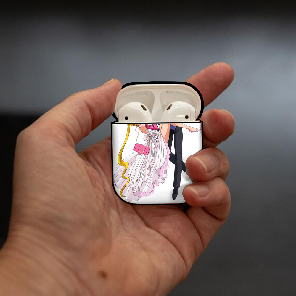 美少女戦士セーラームーン 愛野 美奈子 あいの みなこ Sailor Moon Aino Minako AirPods 第2世代保護ケース ハードシェル ブラック 耐衝撃・防指紋・カラビナ付き