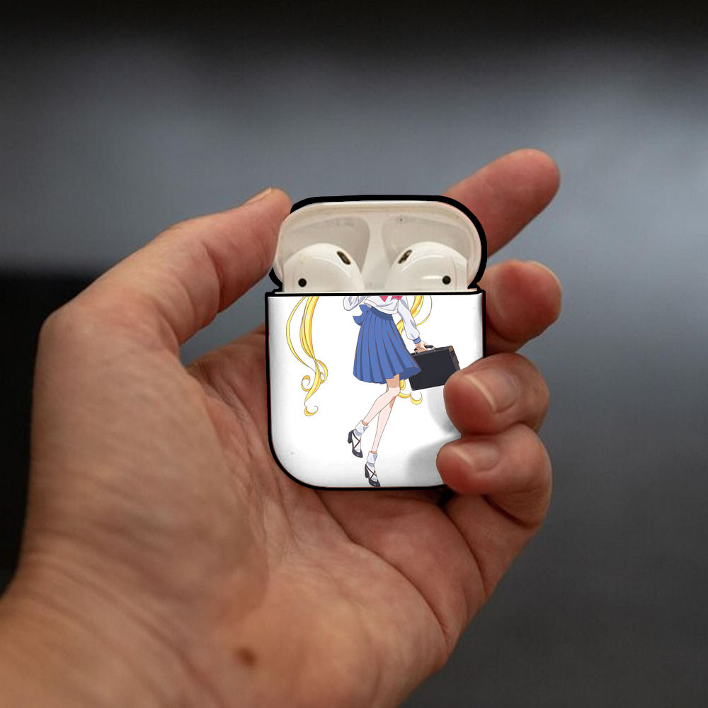 美少女戦士セーラームーン 愛野 美奈子 あいの みなこ Sailor Moon Aino Minako AirPods 第2世代保護ケース ハードシェル ブラック 耐衝撃・防指紋・カラビナ付き