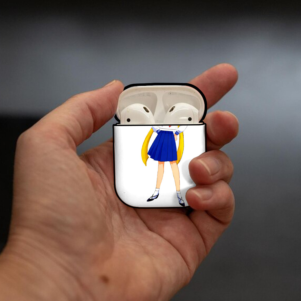 美少女戦士セーラームーン 愛野 美奈子 あいの みなこ Sailor Moon Aino Minako AirPods 第2世代保護ケース ハードシェル ブラック 耐衝撃・防指紋・カラビナ付き