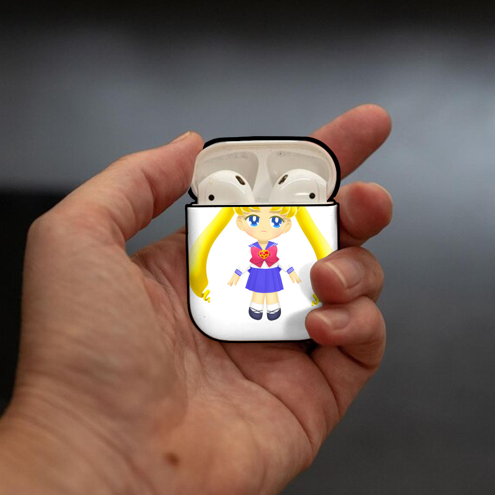 美少女戦士セーラームーン 愛野 美奈子 あいの みなこ Sailor Moon Aino Minako AirPods 第2世代保護ケース ハードシェル ブラック 耐衝撃・防指紋・カラビナ付き