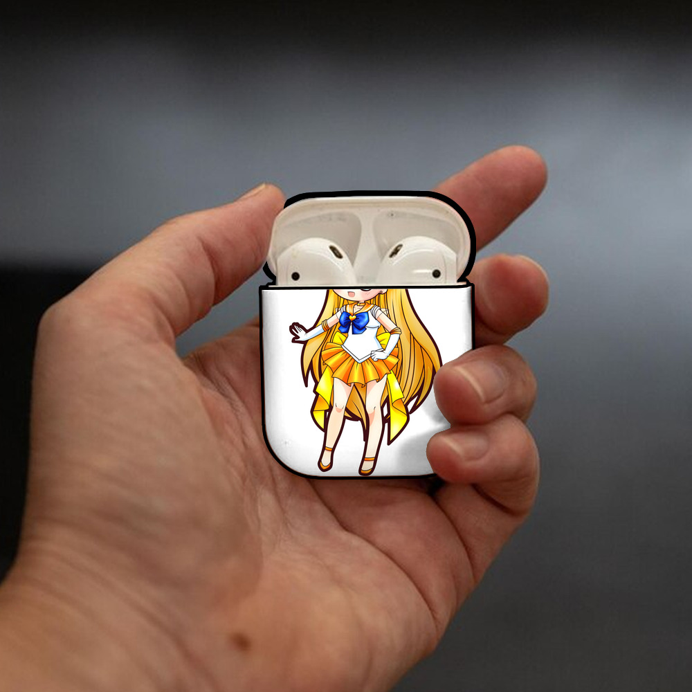 美少女戦士セーラームーン 愛野 美奈子 あいの みなこ Sailor Moon Aino Minako AirPods 第2世代保護ケース ハードシェル ブラック 耐衝撃・防指紋・カラビナ付き