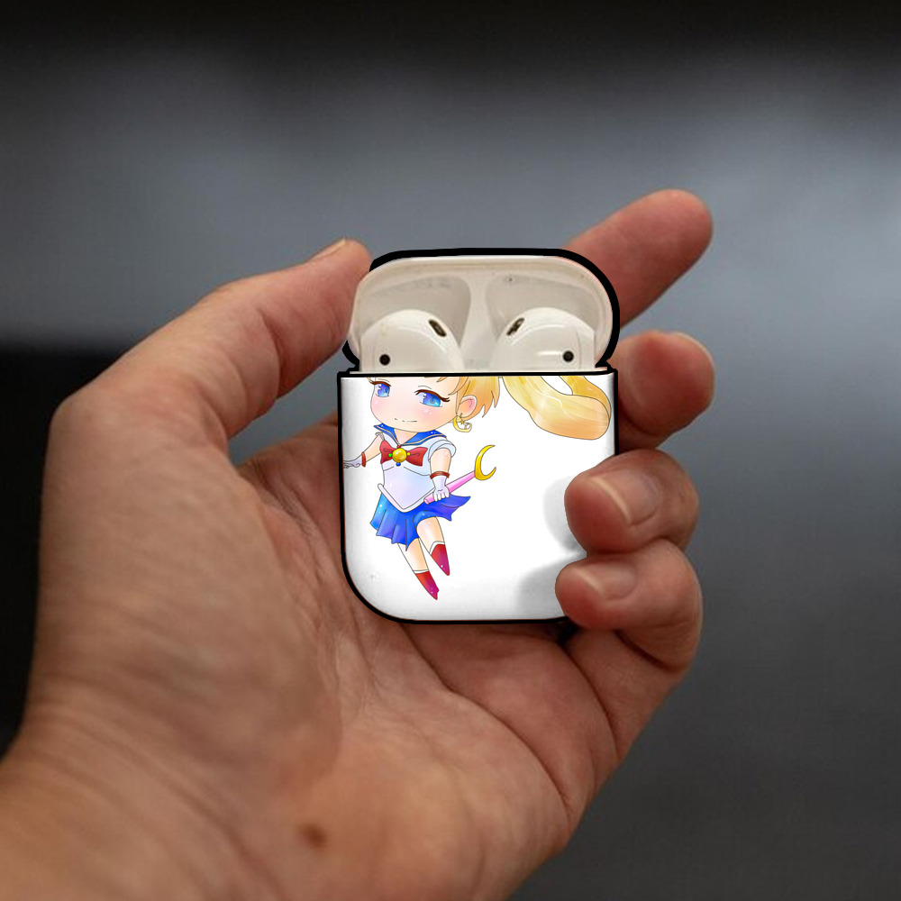 美少女戦士セーラームーン 愛野 美奈子 あいの みなこ Sailor Moon Aino Minako AirPods 第2世代保護ケース ハードシェル ブラック 耐衝撃・防指紋・カラビナ付き