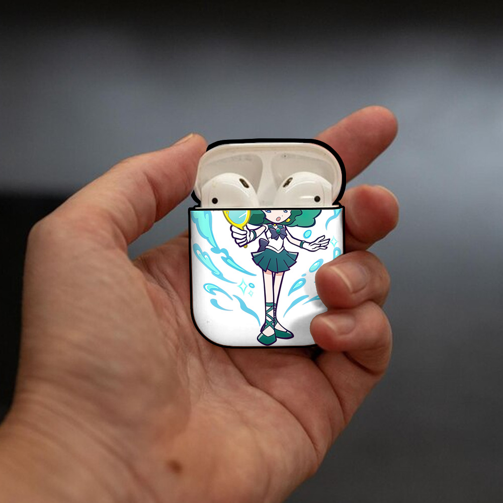 美少女戦士セーラームーン 海王 みちる（かいおう みちる） Sailor Moon Kaiou Michiru AirPods 第2世代保護ケース ハードシェル ブラック 耐衝撃・防指紋・カラビナ付き
