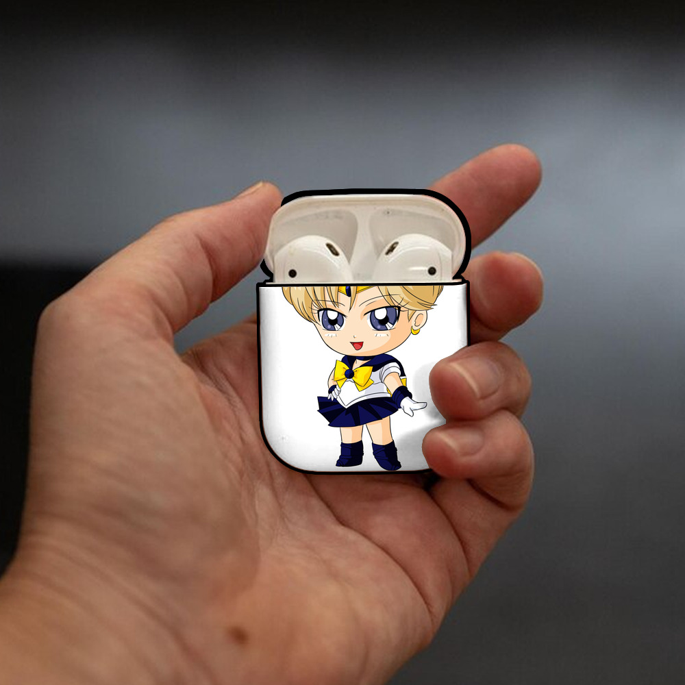 美少女戦士セーラームーン 天王はるか Sailor Moon Tenoh Haruka AirPods 第2世代保護ケース ハードシェル ブラック 耐衝撃・防指紋・カラビナ付き