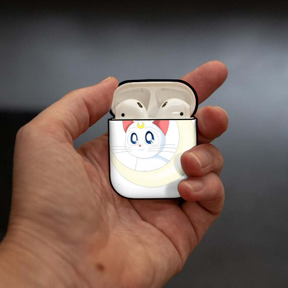 美少女戦士セーラームーン Sailor Moon AirPods 第2世代保護ケース ハードシェル ブラック 耐衝撃・防指紋・カラビナ付き