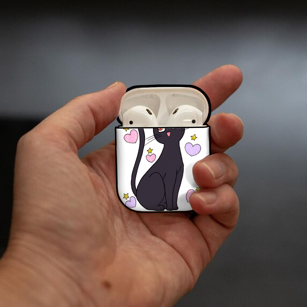 美少女戦士セーラームーン Sailor Moon AirPods 第2世代保護ケース ハードシェル ブラック 耐衝撃・防指紋・カラビナ付き