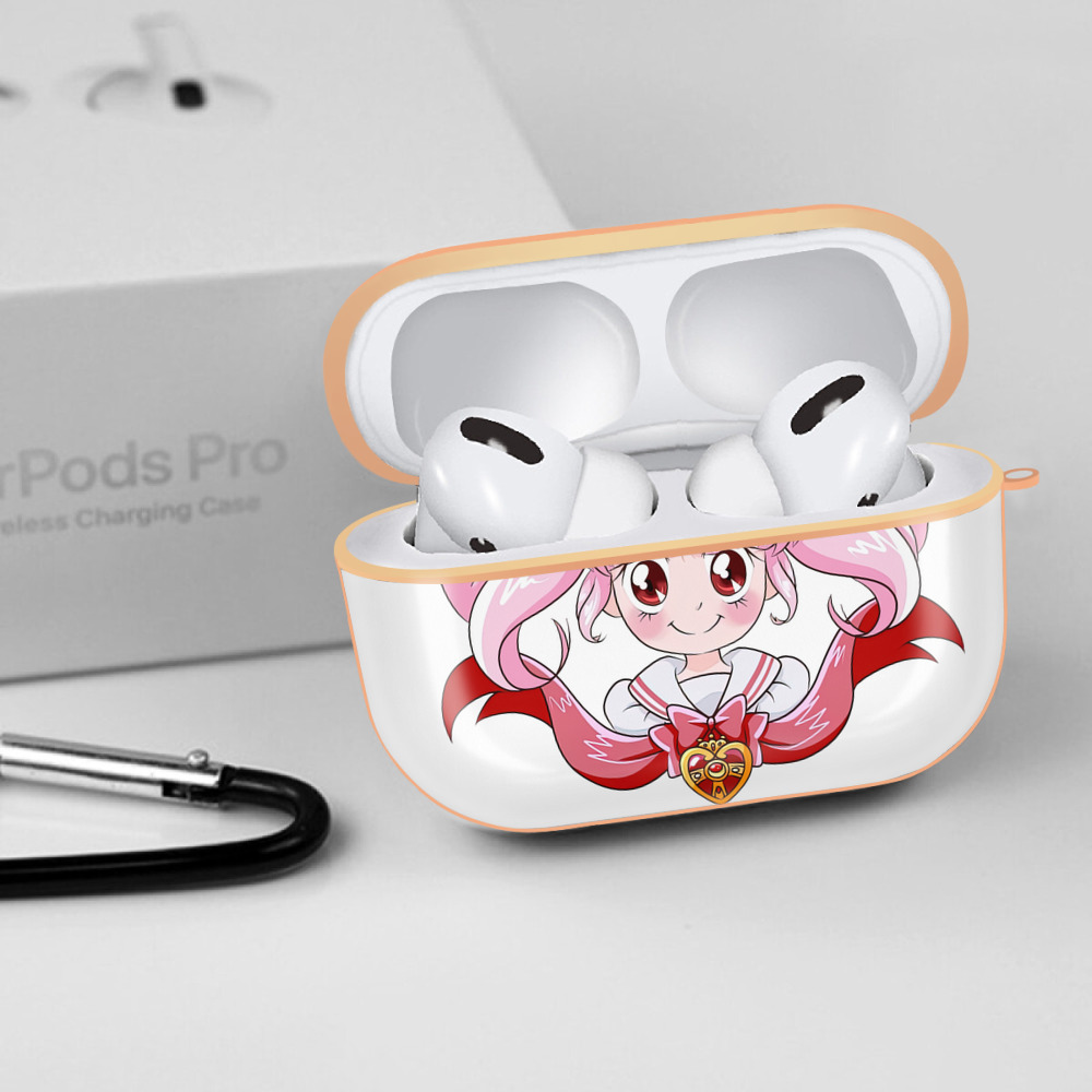 美少女戦士セーラームーン ちびうさ Sailor Moon Chibiusa Tsukino Usagi Small Lady Serenity 【AirPods Pro用】ハードシェル保護ケース｜耐衝撃・防指紋・カラビナ付き商品仕様